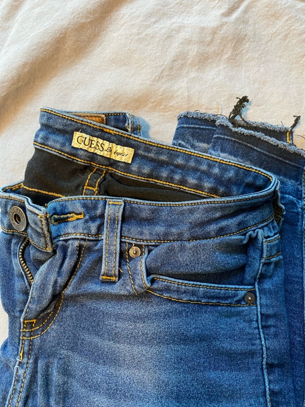 GUESS Dark Blue High-Rise Skinny Jeans with Contrast Stitching
